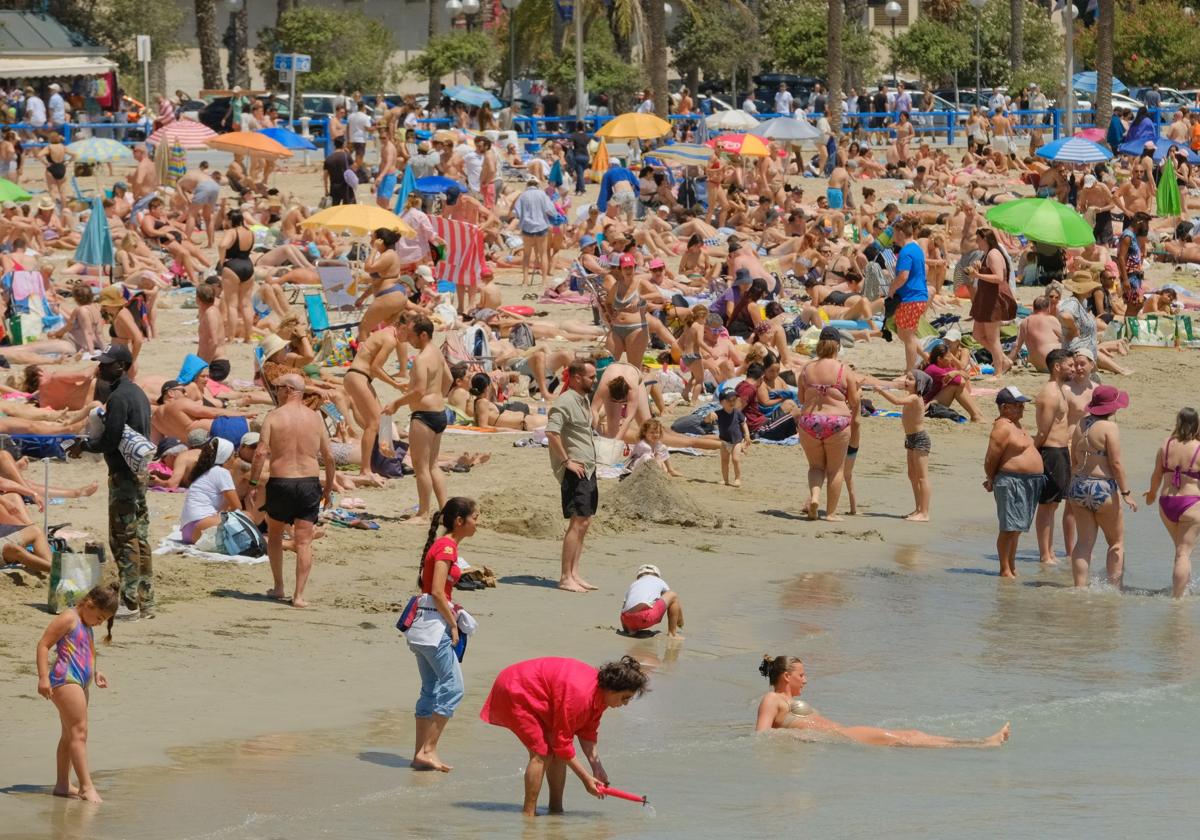 Postiguet Beach in Alicante this weekend.
