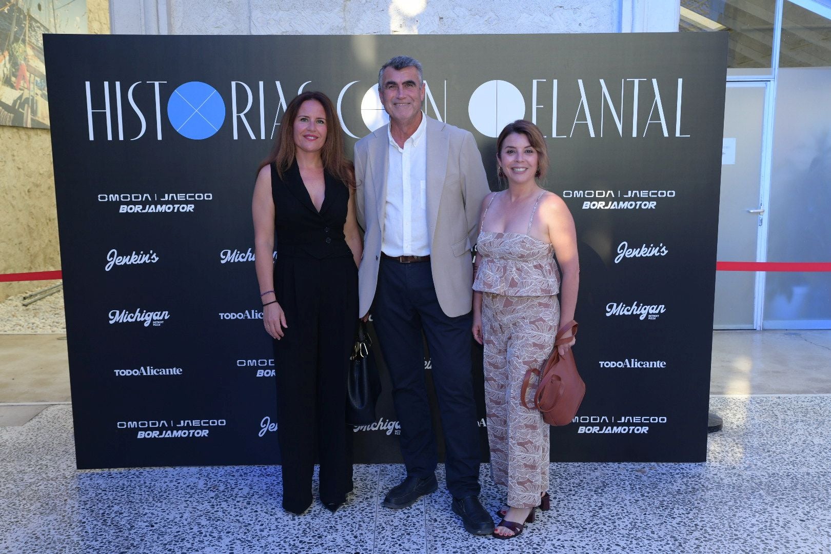 Búscate en el &#039;photocall&#039; de los premios &#039;Historias con delantal 2025&#039; de TodoAlicante