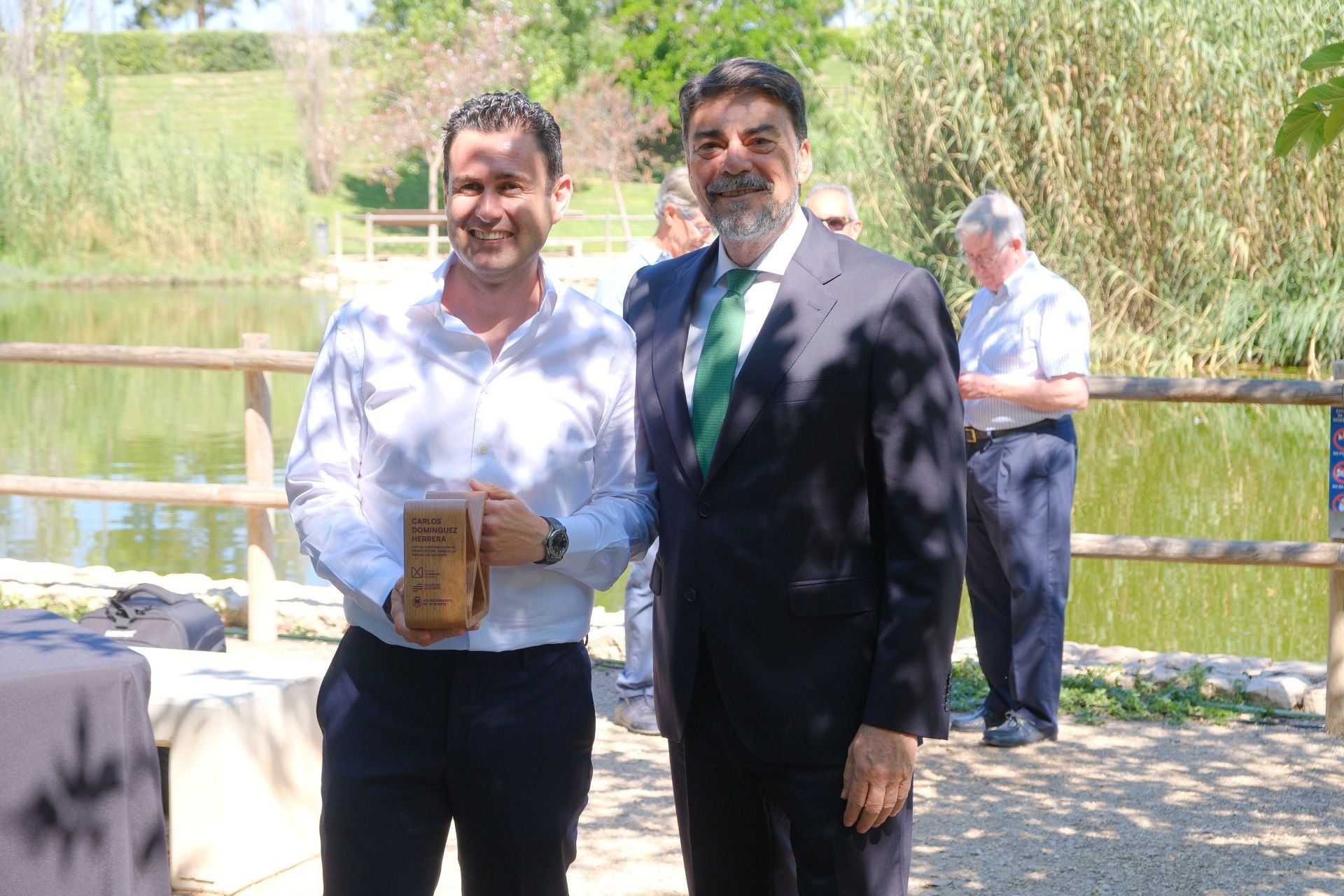 Alicante reconoce a los creadores del parque inundable de La Marjal