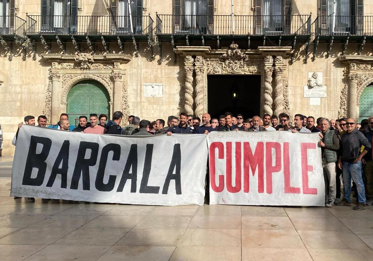 Alicante Firefighters Intensify Pressure Ahead of Hogueras