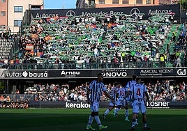 Aficionados del Elche desplazados a Castellón.