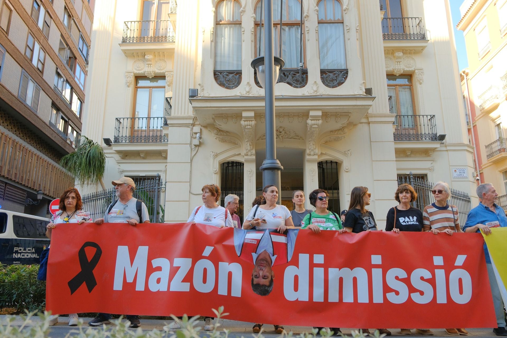 Las imágenes de la manifestación contra Mazón en Alicante