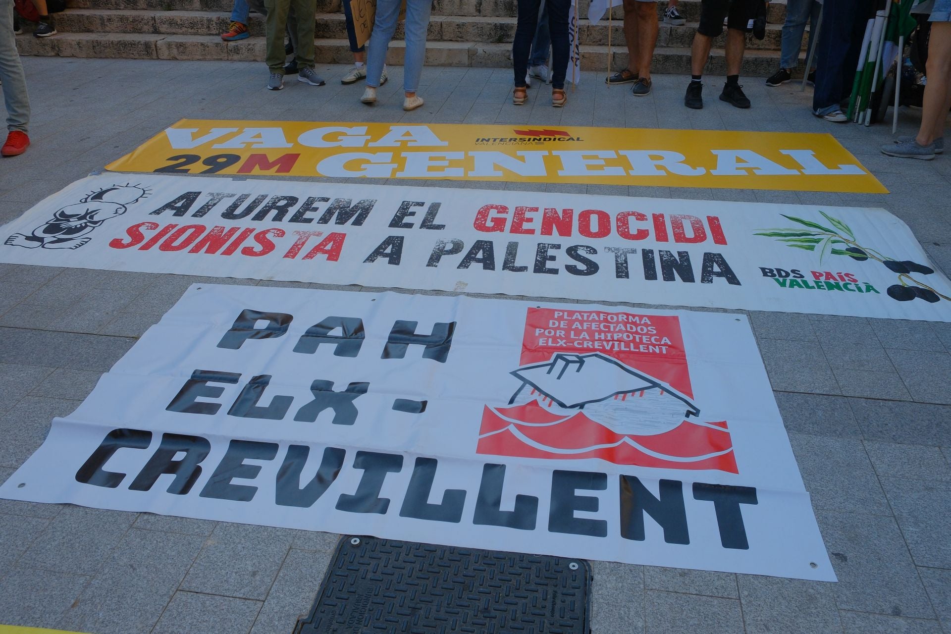 Las imágenes de la manifestación contra Mazón en Alicante