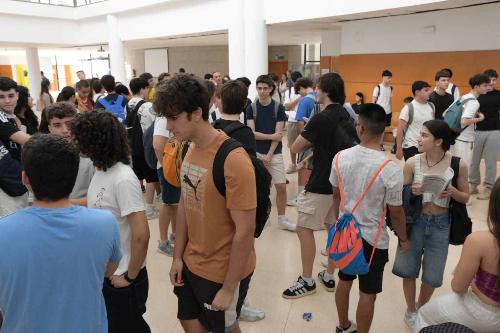 Más de 8.200 jóvenes alicantinos deciden a partir de hoy su futuro en la PAU