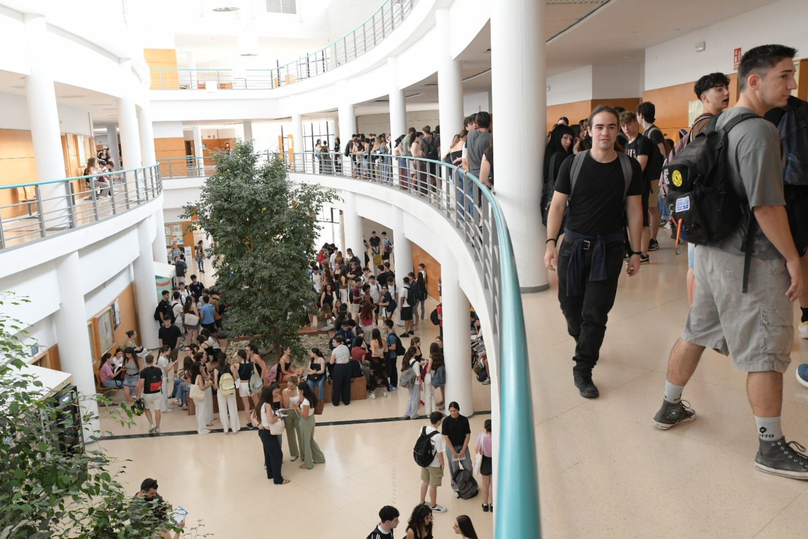 Más de 8.200 jóvenes alicantinos deciden a partir de hoy su futuro en la PAU