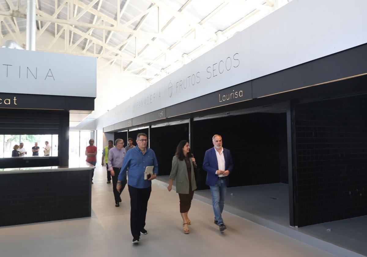 Los placeros ya podrán volver al Mercado de Sant Joan tras recepcionar la obra el Ayuntamiento