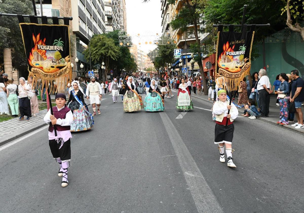 Desfile del pregón de las Hogueras de Alicante.
