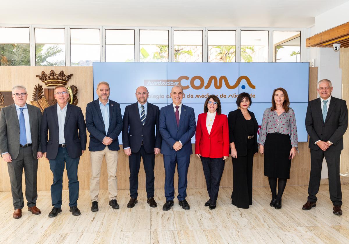 Representantes de las entidades que componen la Fundación del Colegio de Médicos de Alicante.