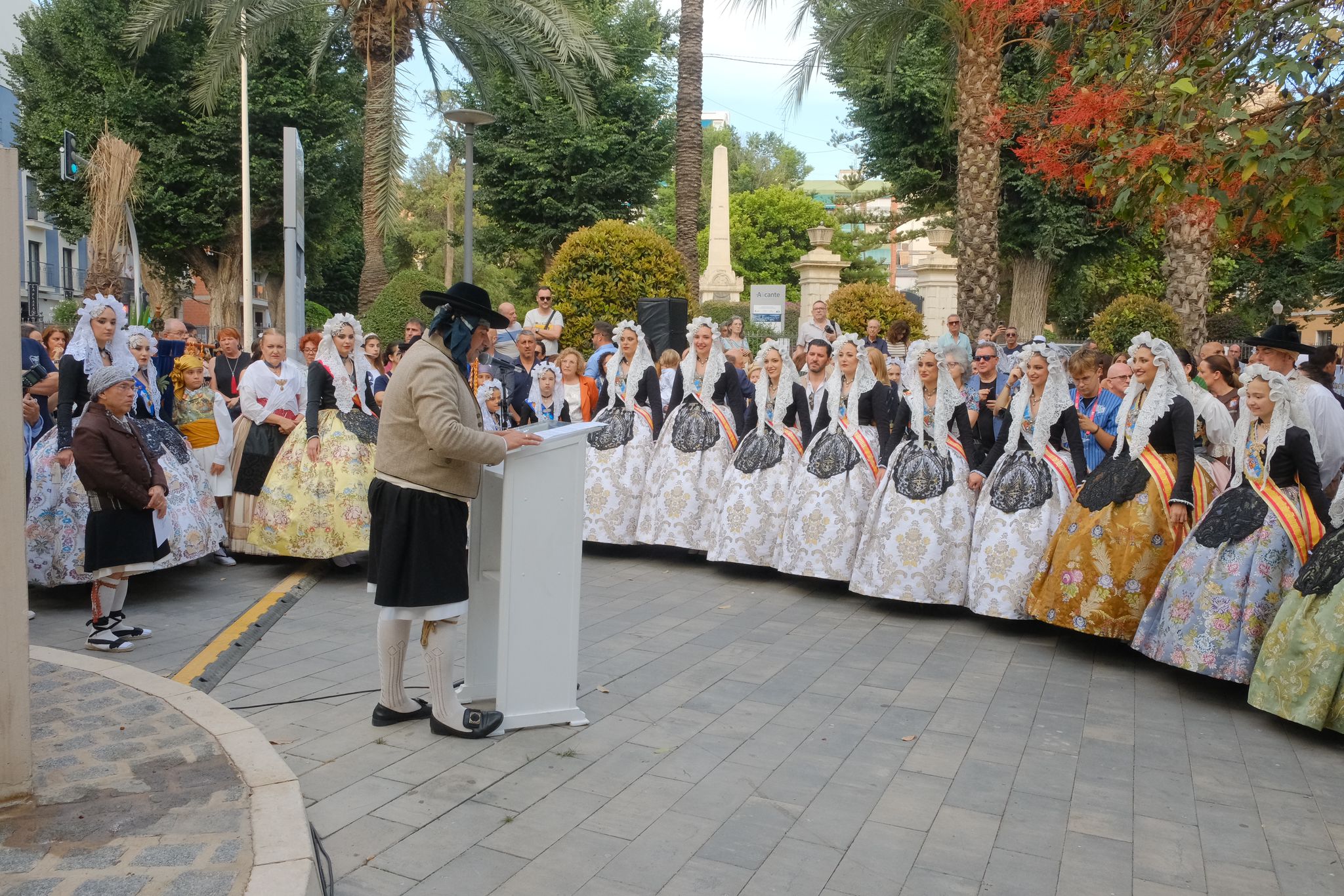 La música marca el inicio de la fiesta de las Hogueras de Alicante 2025