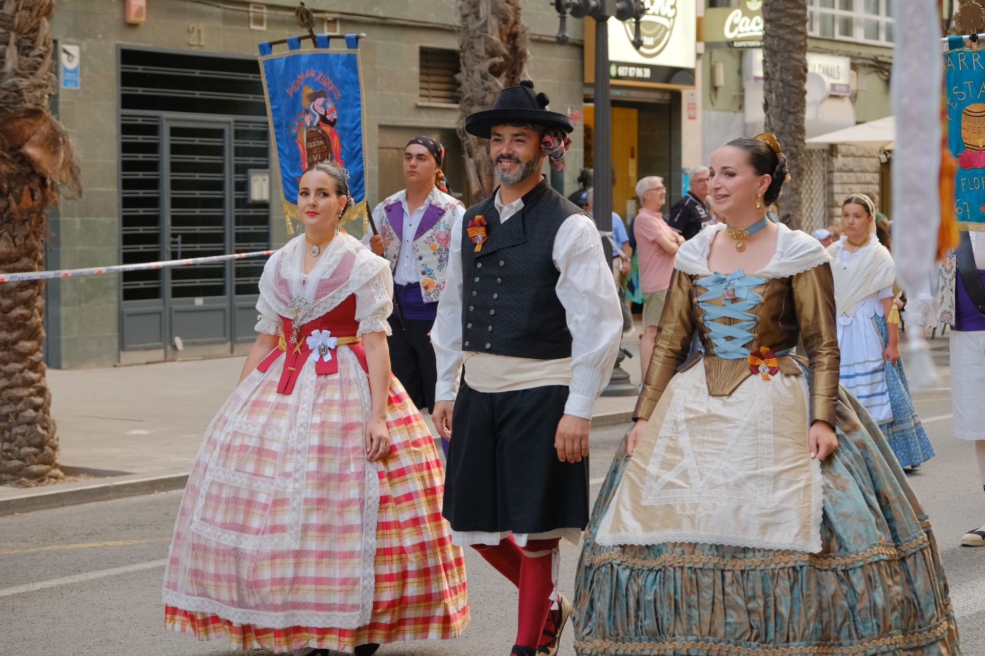 Así ha sido el Desfile del Pregón de las Hogueras de Alicante 2025