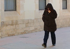 Una de las médicas condenadas, antes de entrar a la última vista oral del juicio por la muerte de Aitor