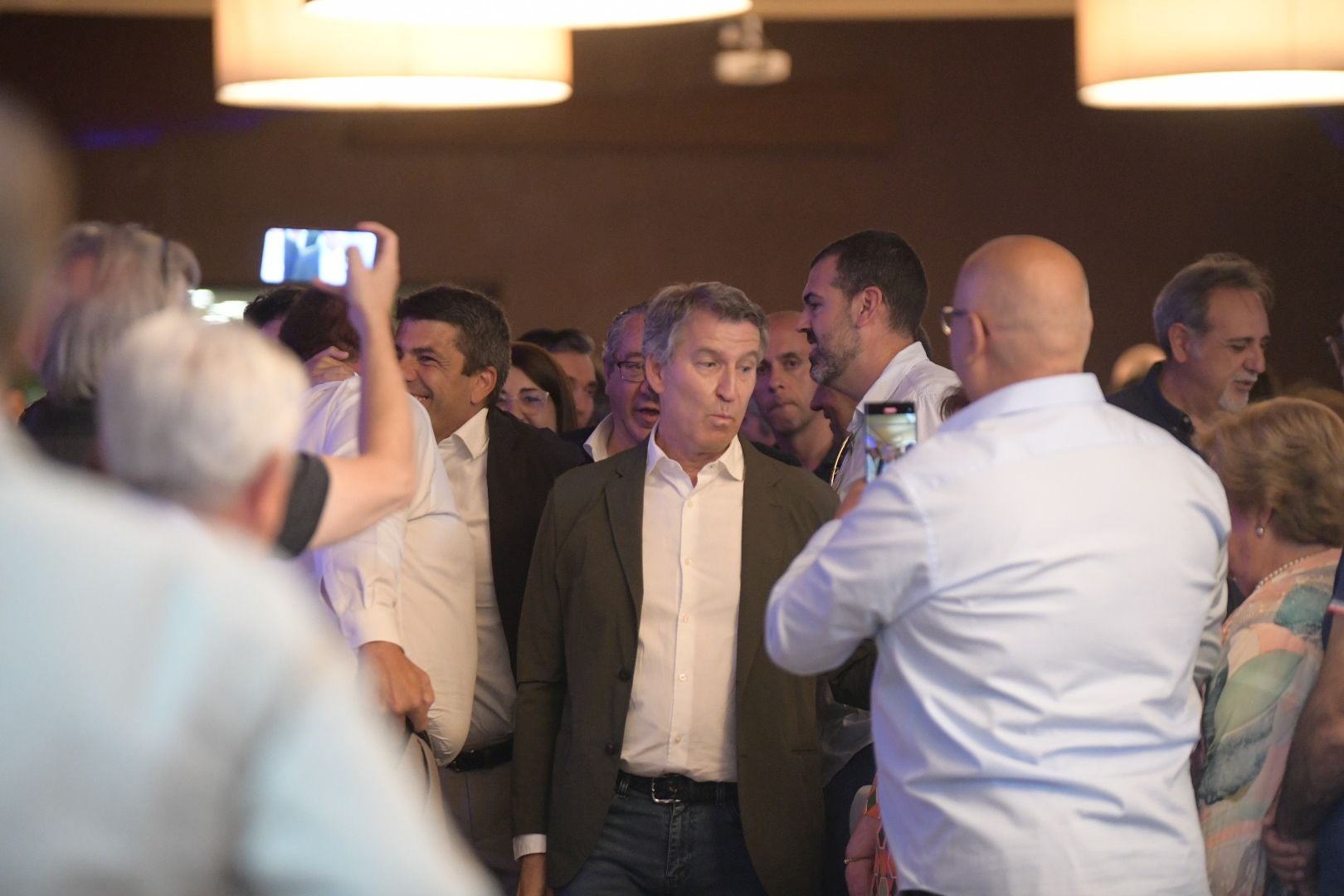 Multitudinario acto con Feijóo y Mazón en Alicante