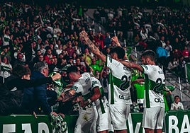 Celebración de un gol del Elche.