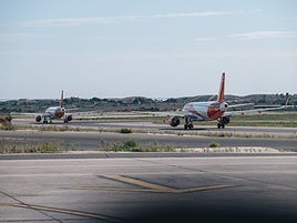 Aviones en el aeropuerto de Alicante-Elche.