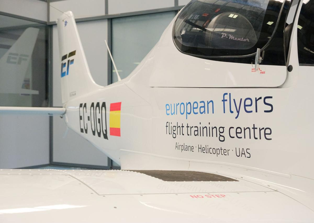 Imagen secundaria 1 - La cantera de pilotos de las grandes aerolíneas europeas está en Alicante