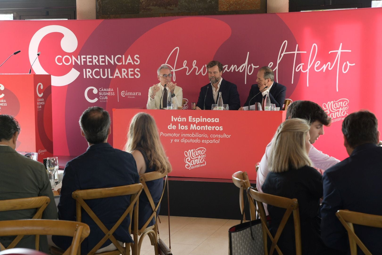Lleno en el Cámara Business Club para escuchar a Iván Espinosa de los Monteros