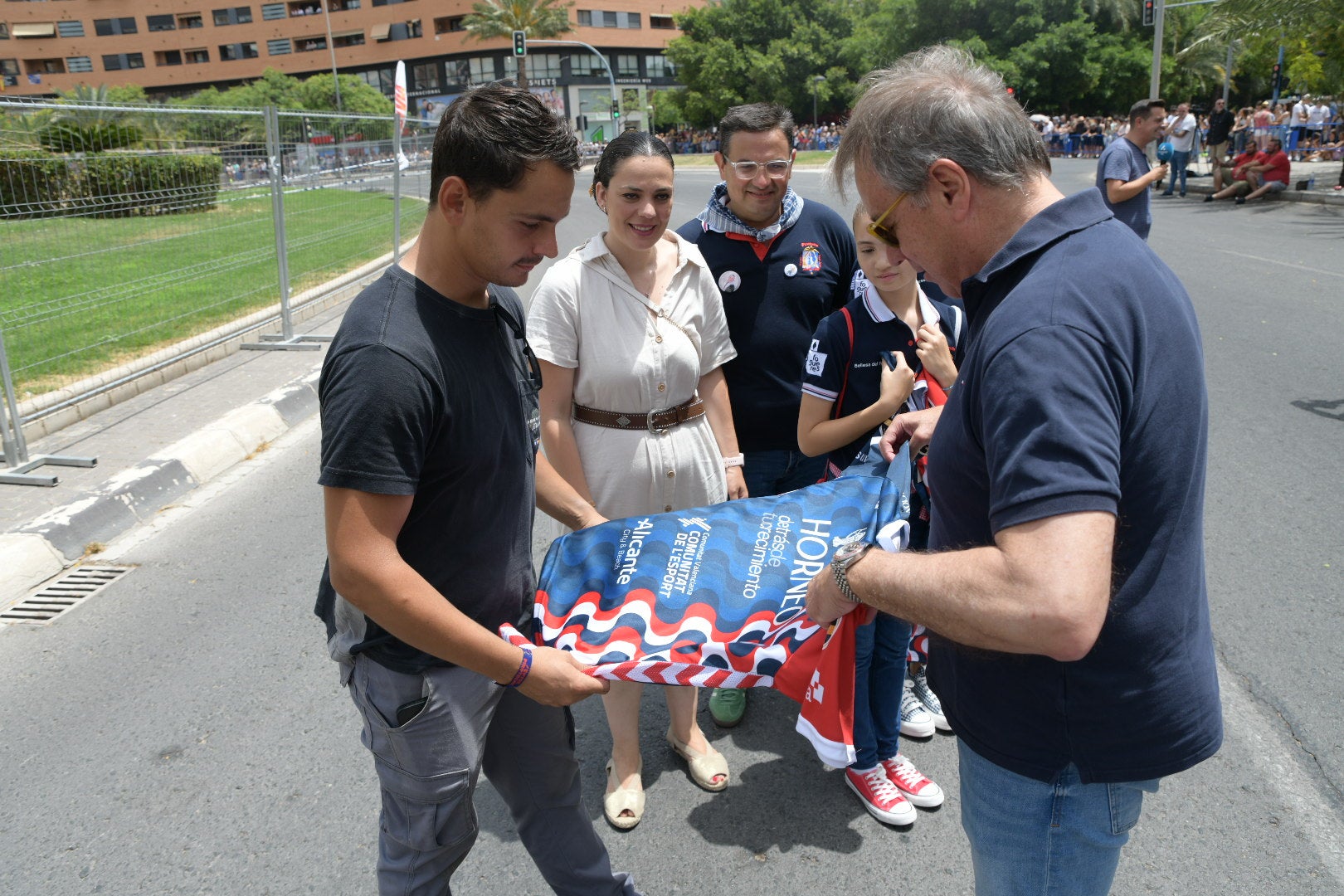 Así ha sido la última mascletà antes del inicio oficial de las Hogueras