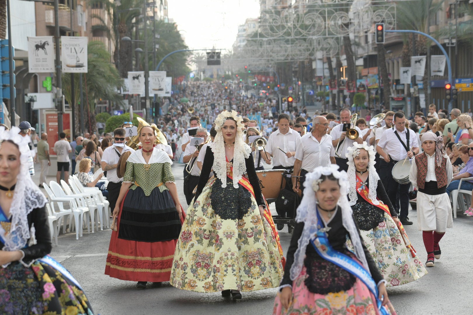 La Entrada de Bandas de las Hogueras 2025, en imágenes