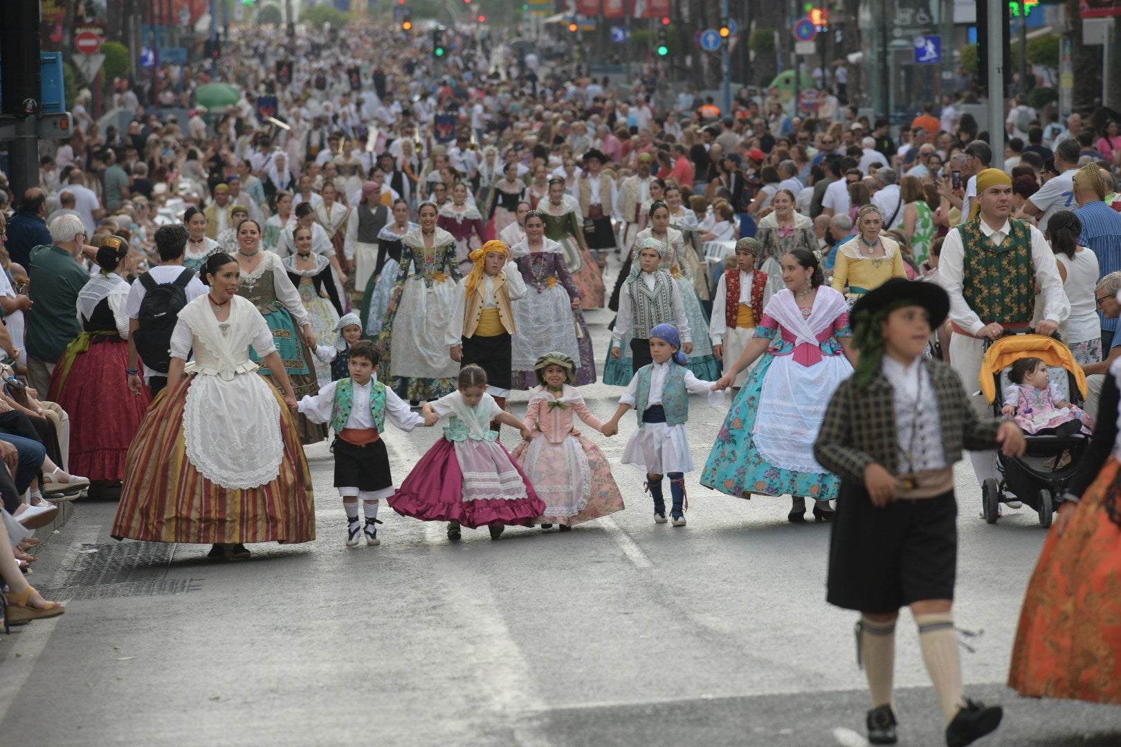 La Entrada de Bandas de las Hogueras 2025, en imágenes