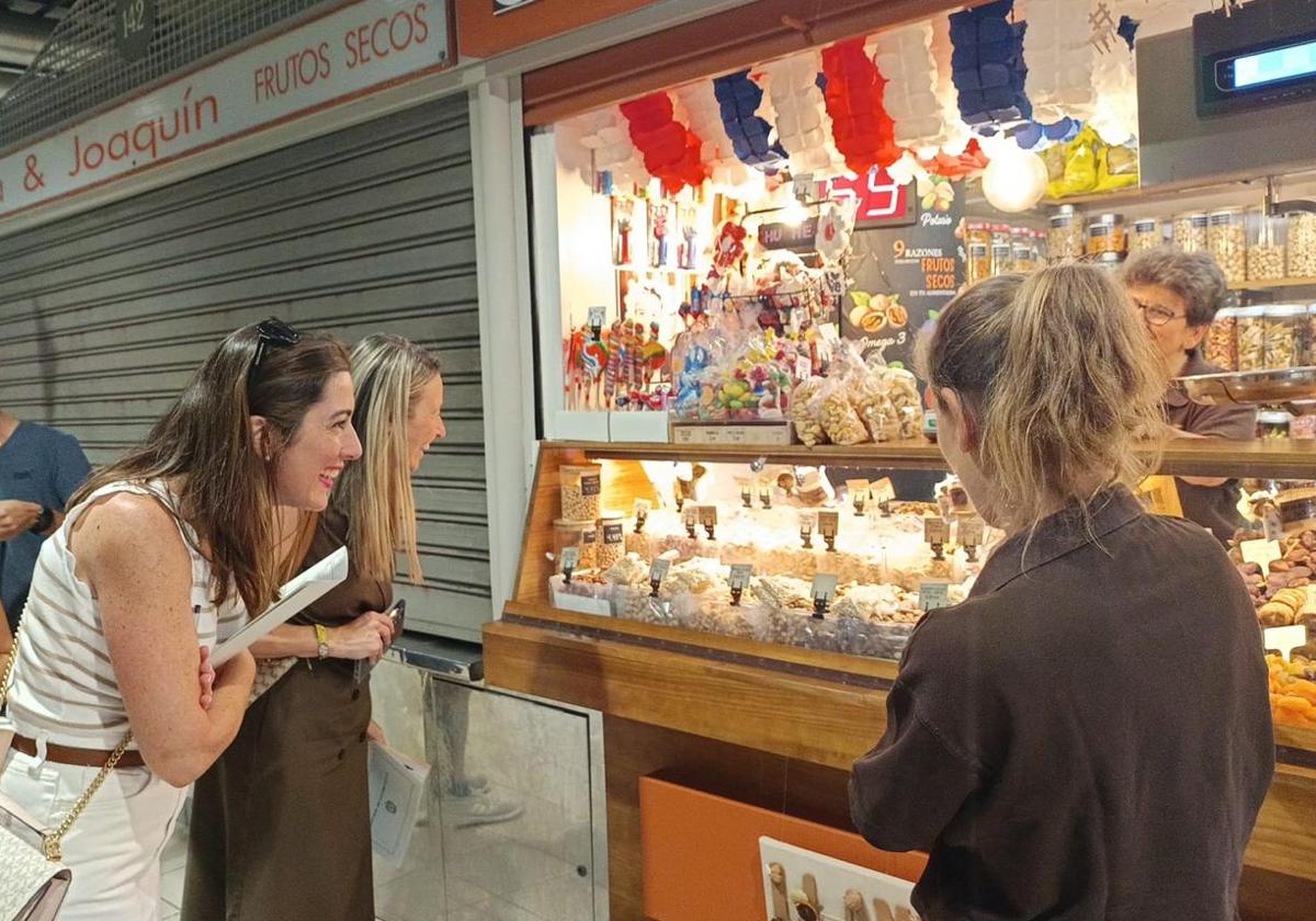 El jurado del concurso de escaparates.