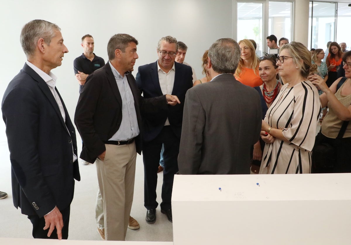Imagen de la visita girada a las obras del nuevo centro de salud