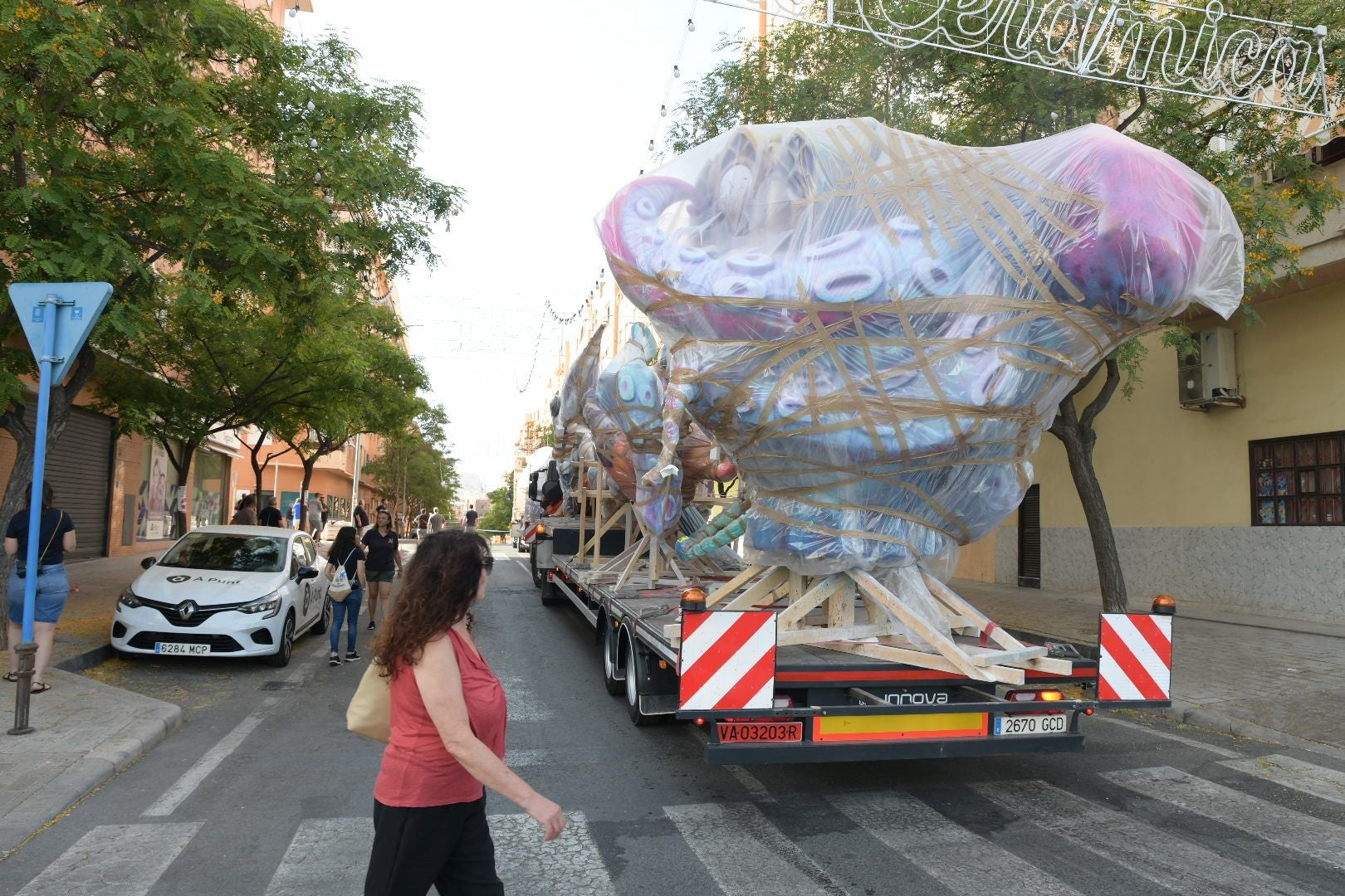 Las Hogueras toman ya las calles de Alicante
