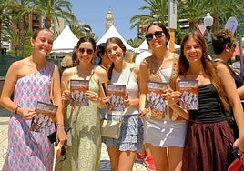 Los alicantinos se hacen con la revista de Hogueras de TodoAlicante