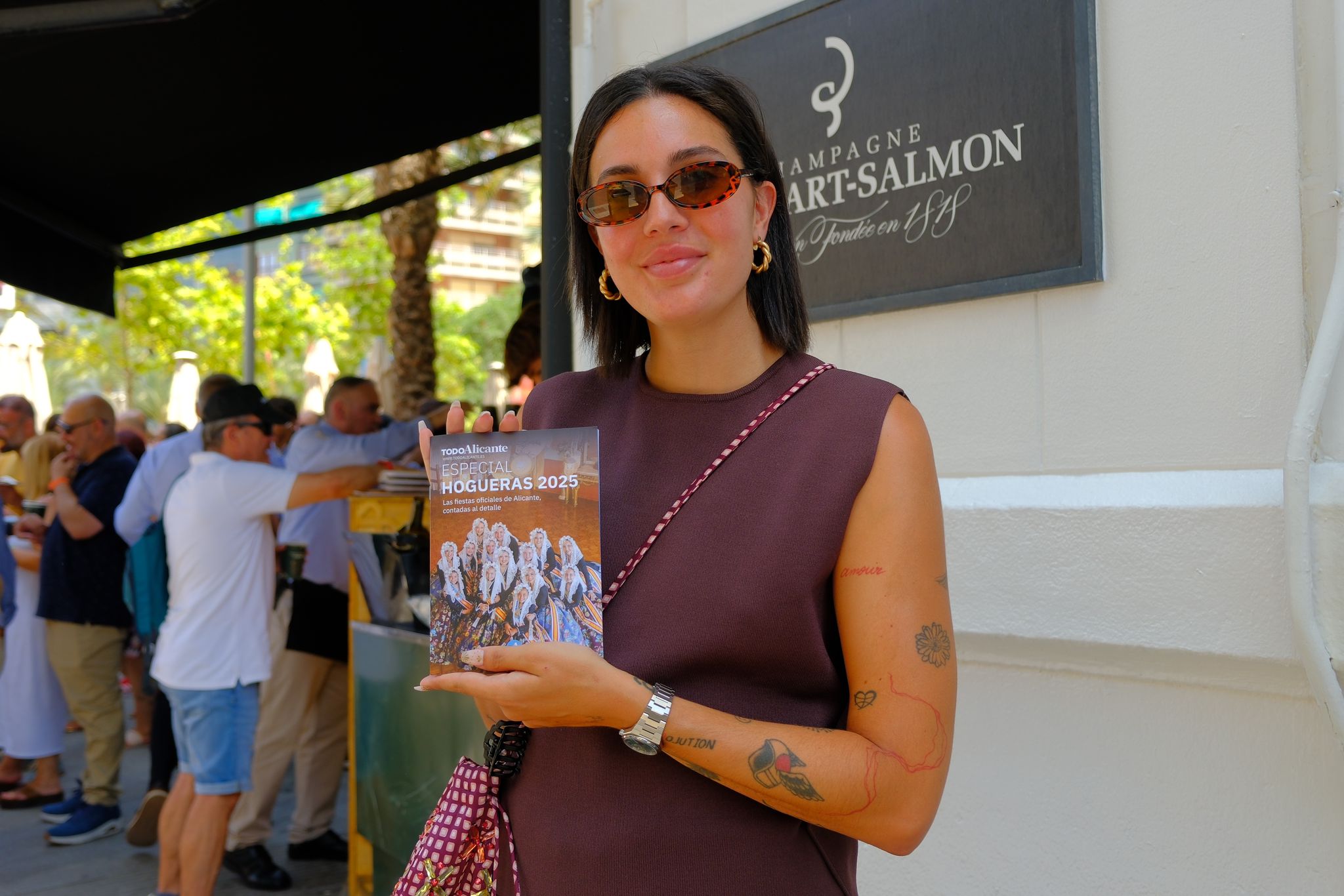 Los alicantinos se hacen con la revista de Hogueras de TodoAlicante