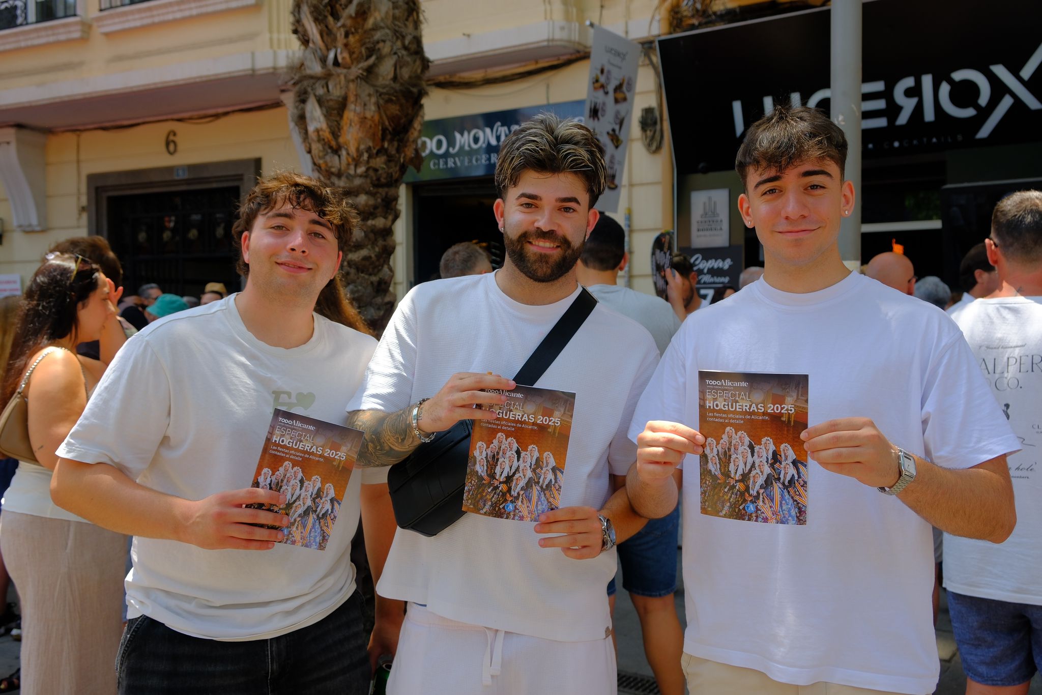 Los alicantinos se hacen con la revista de Hogueras de TodoAlicante