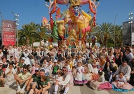 Una explosión de ilusión en Baver-Els Antigons: así se ha celebrado el primer premio de las Hogueras de Alicante