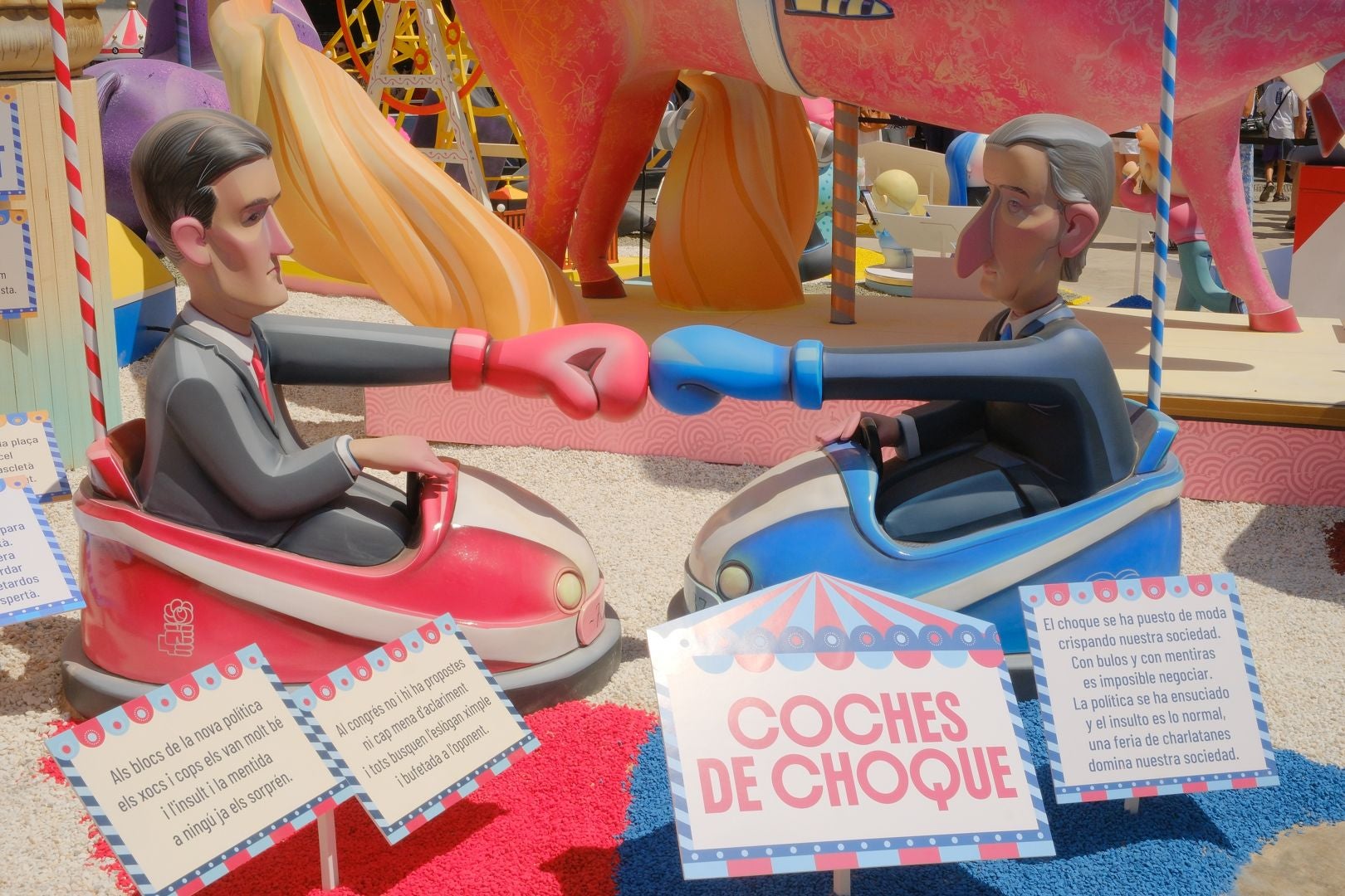 Una subida al parque de atracciones más apocalíptico de las Hogueras de Alicante, segundo premio