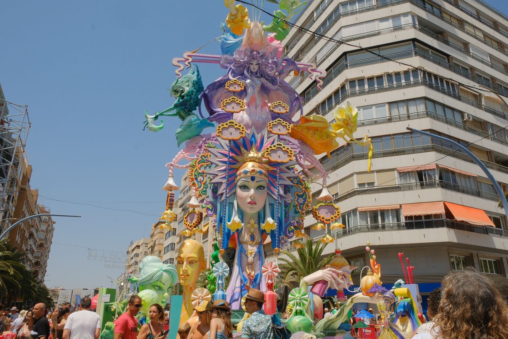 Un festín de 'Aromas' en el tercer premio de las Hogueras de Alicante