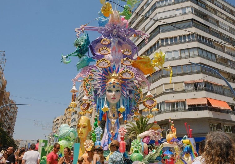 'Aromas', el monumento de Diputació Renfe.