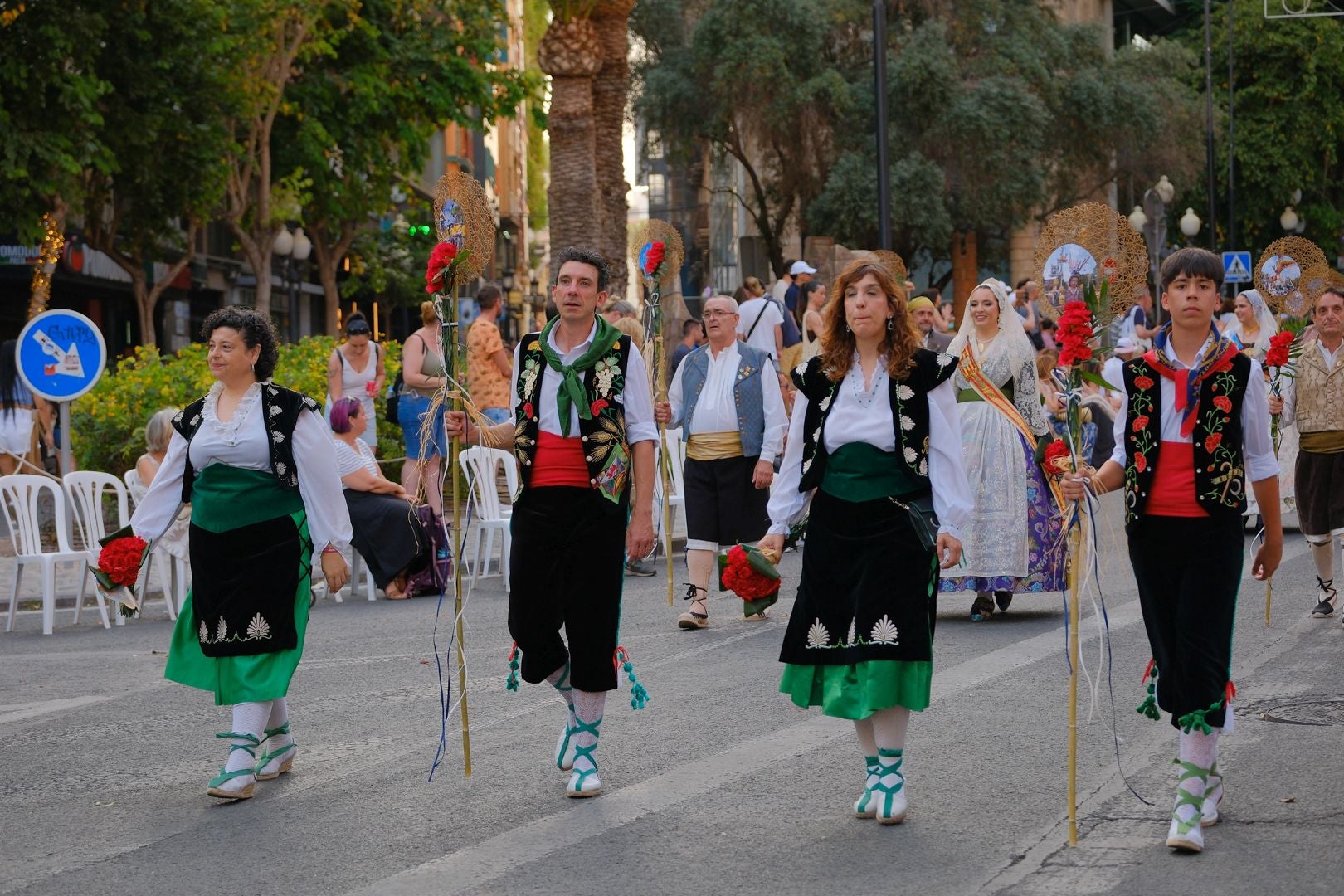 Las Hogueras cumplen con la patrona de Alicante