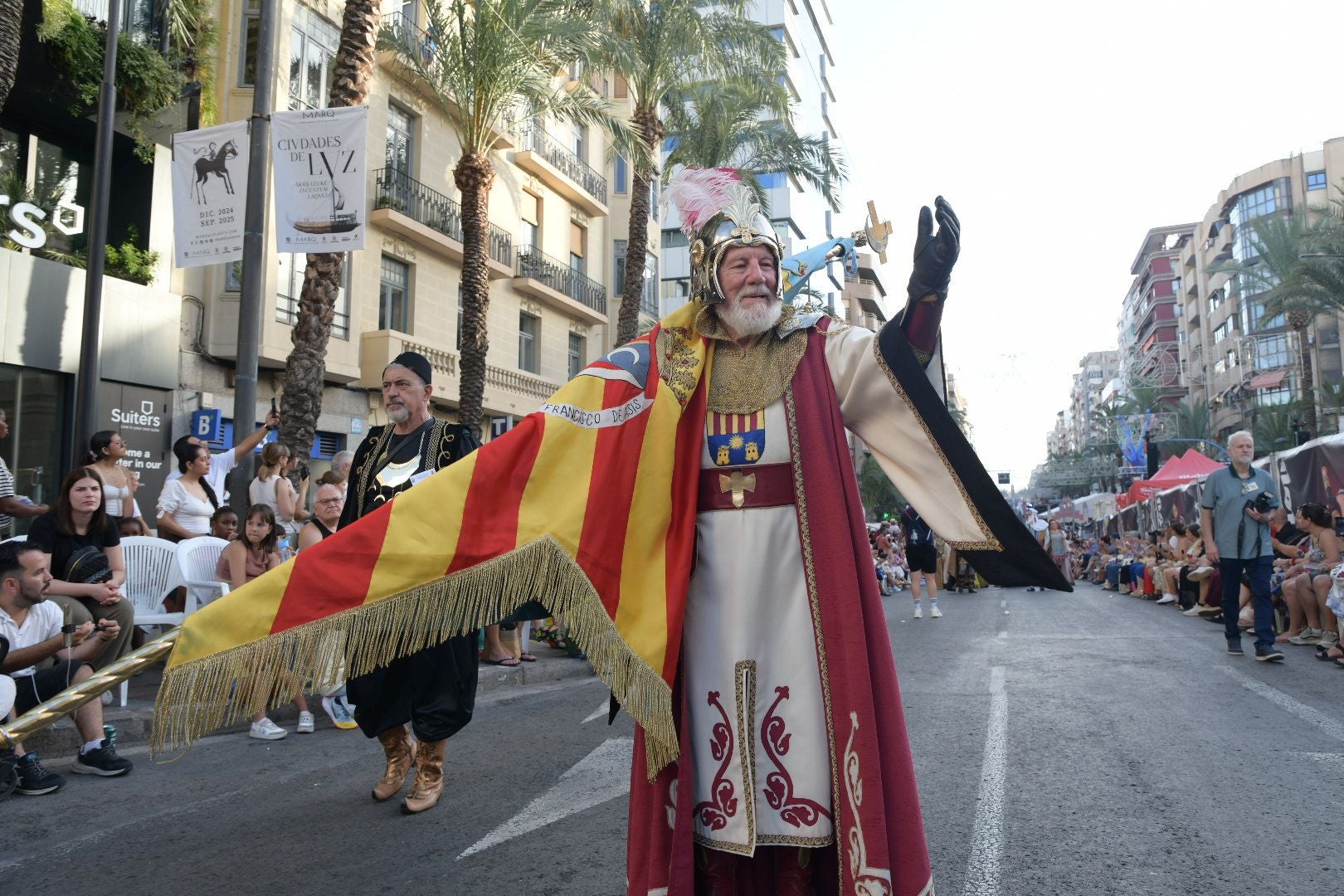 La música del mundo llega a Alicante en el desfile internacional de las Hogueras 2025