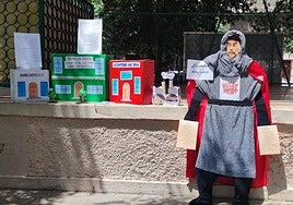 Ninot de carrer de la asociación vecinal de Benalua.