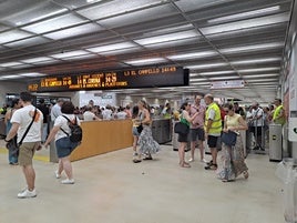 Estación del Tram durante Hogueras.