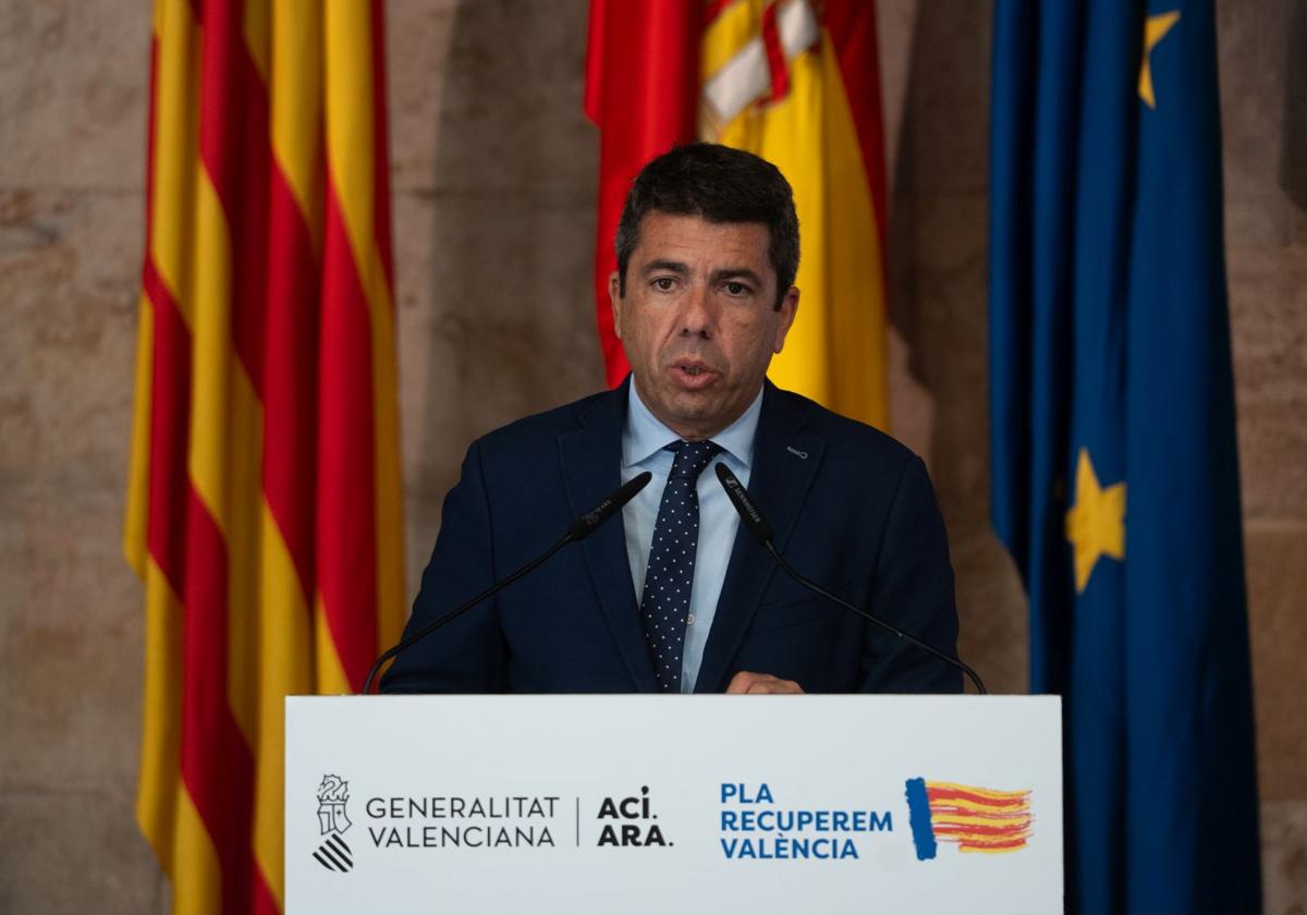 President Carlos Mazón during a press conference at the Palau de la Generalitat.