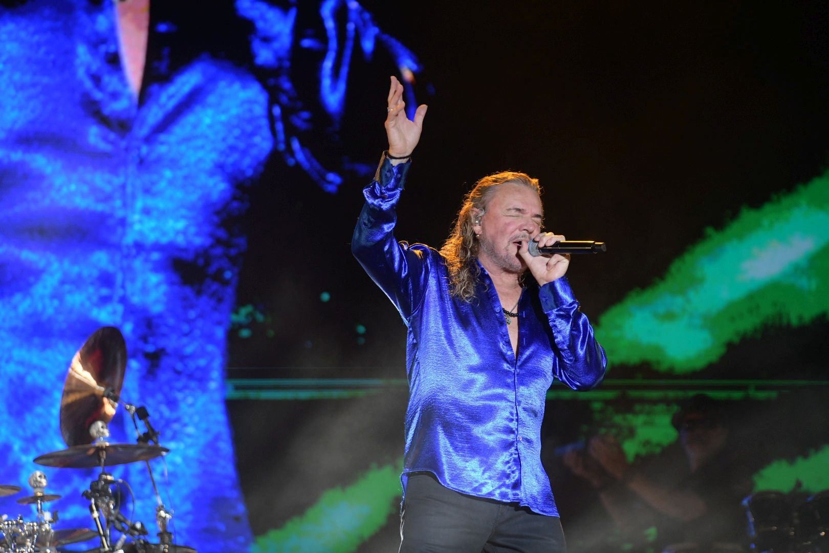 Alicante se rinde a Maná