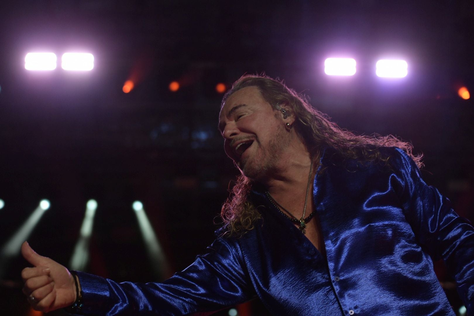 Alicante se rinde a Maná