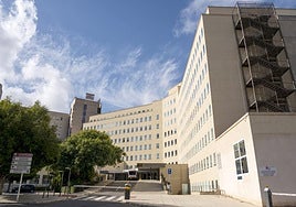 El Hospital General de Alicante es el que más camas cerrará de la provincia este verano.