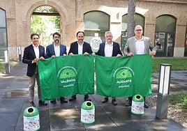 Entrega de banderas verdes.