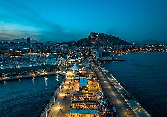 The Champions Burger en el Muelle 12 del puerto de Alicante.