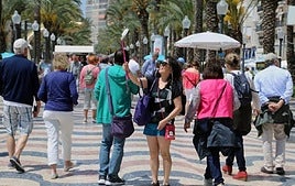Turistas de cruceros en Alicante