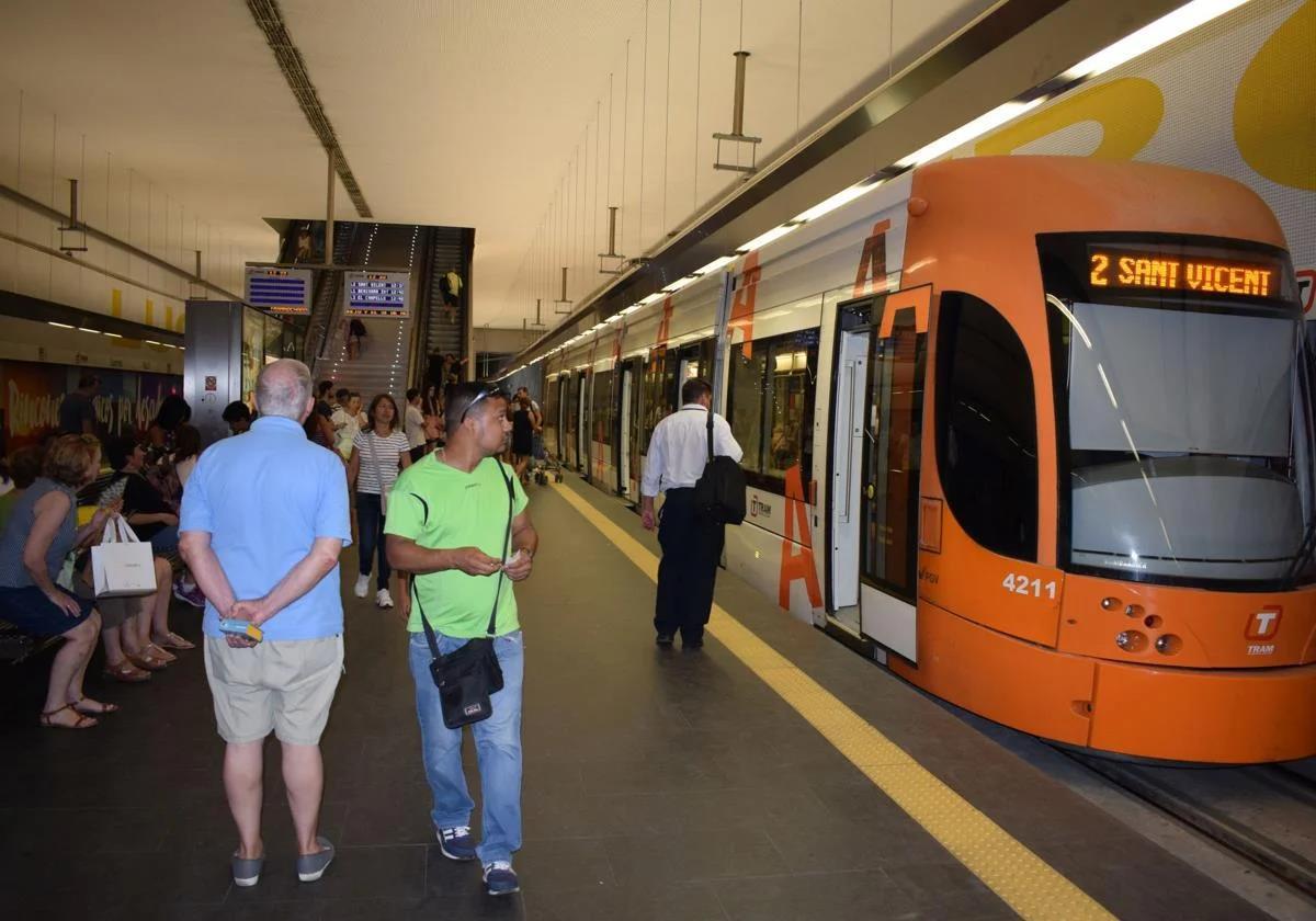 Estación del Tram de Luceros.