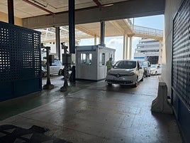 Un control de fronteras en el puerto