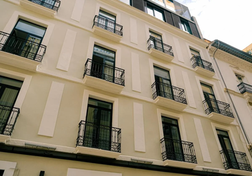 El sector hotelero reclama una reunión de urgencia con el Ayuntamiento por la limitación de apartamentos turísticos en Alicante