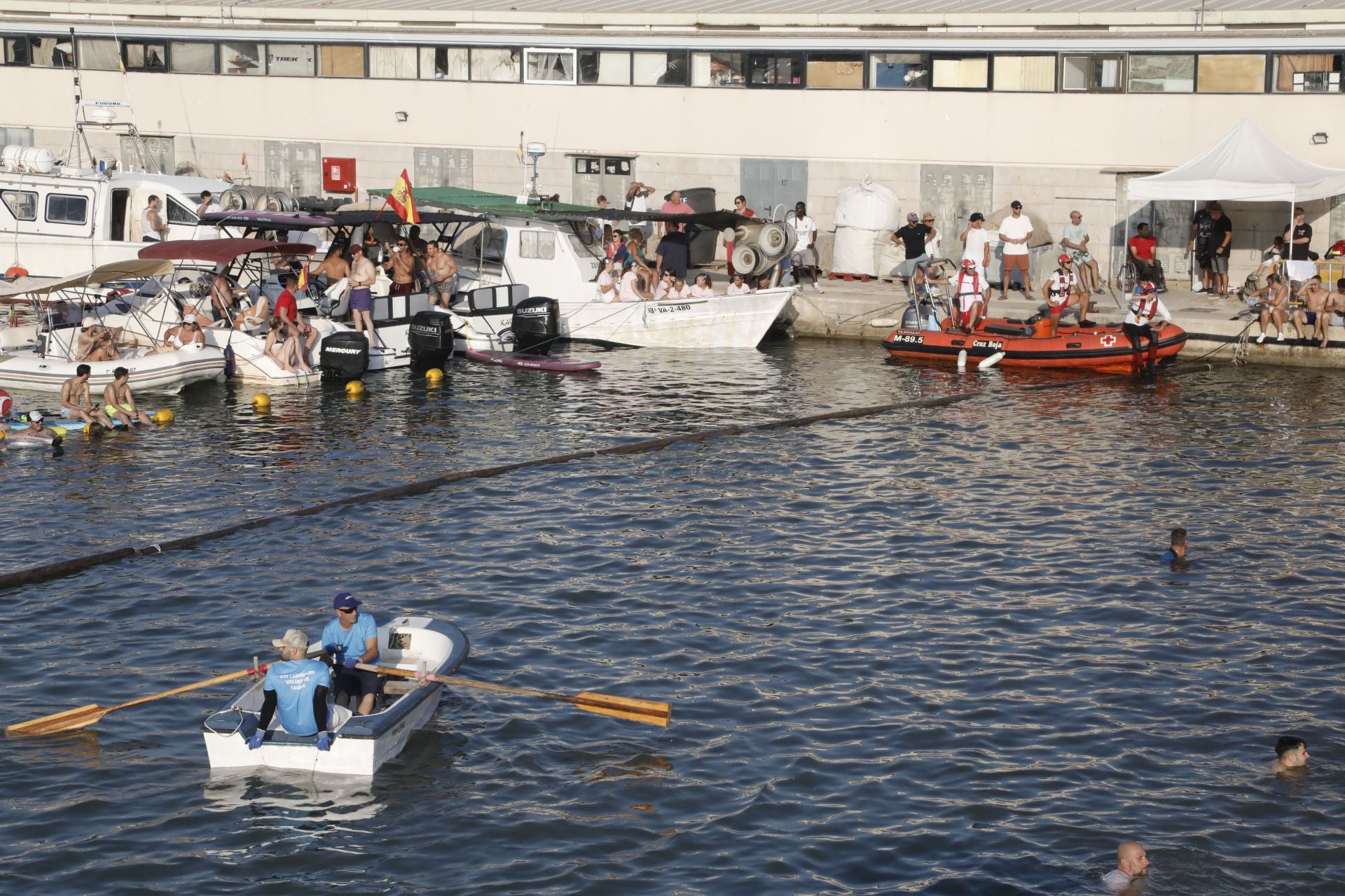 Así ha sido la entrada y primera sesión de &#039;bous a la mar&#039; en Dénia