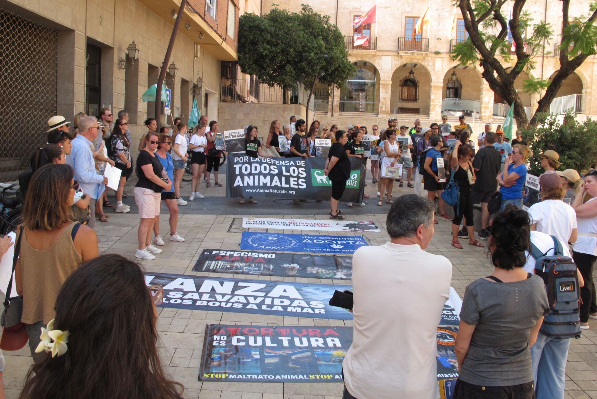 Protestas en Dénia contra els 'Bous a la mar'