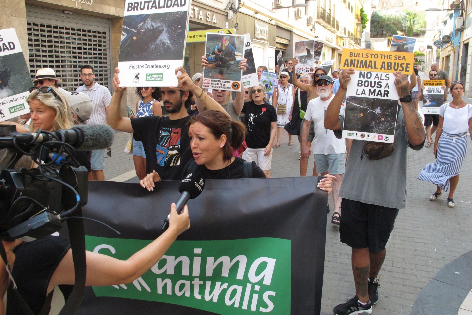 Protestas en Dénia contra els 'Bous a la mar'